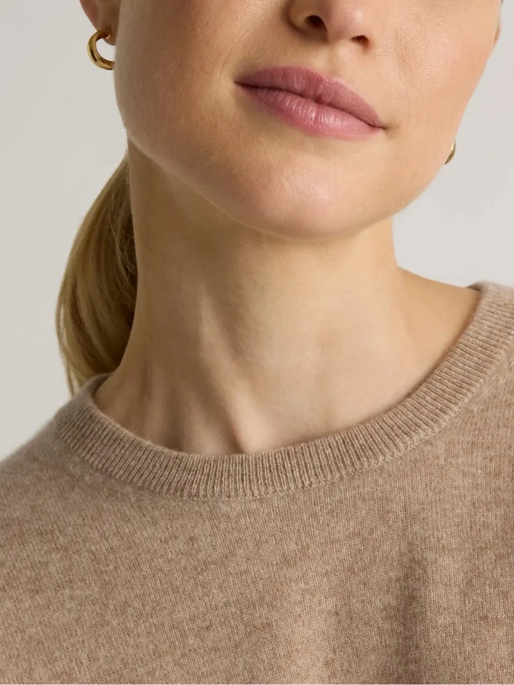 NWT Quince Mongolian Cashmere Crewneck Sweater Oatmeal M